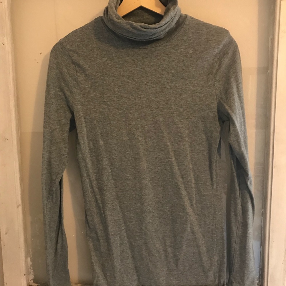 Grey Mossimo turtleneck long sleeve